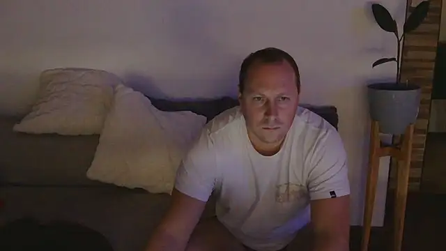 lustonfan online show from 05-09-26, 06:57