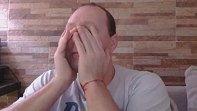 Snapshot of lustonfan chatting on 07-25-26, 12:47 lustonfan online show from 07-25-26, 12:47