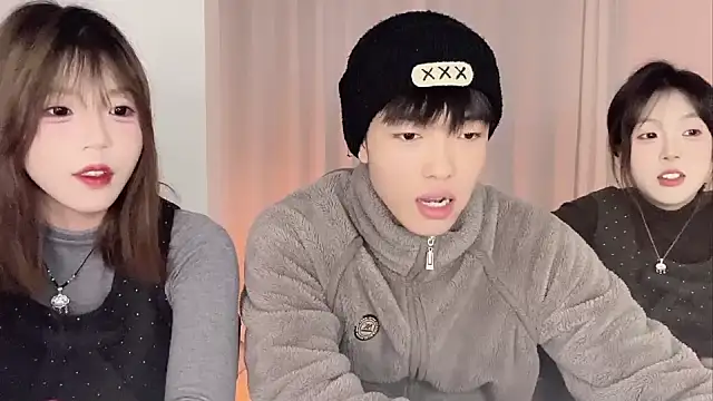 SM 0007 online show from 03-08-26, 02:43