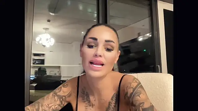 AMBER HARD online show from 05-24-26, 10:15