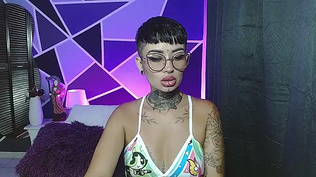 Sol Baker online show from 04-08-26, 03:39