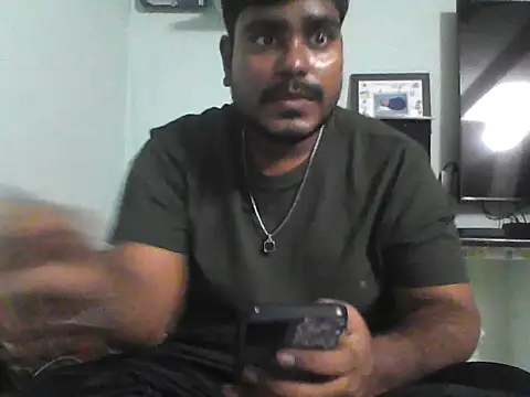 Snapshot of Foxboy65 chatting on 05-17-26, 06:48 Foxboy65 online show from 05-17-26, 06:48