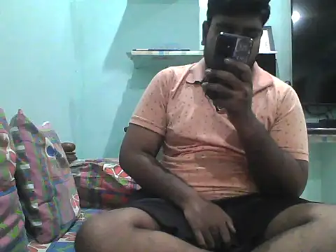 Snapshot of Foxboy65 chatting on 05-23-26, 07:18 Foxboy65 online show from 05-23-26, 07:18