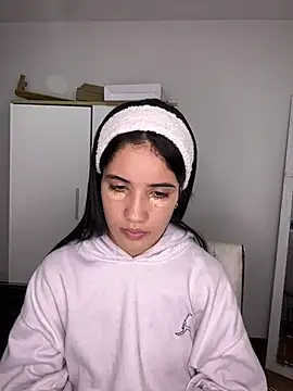 Lucy engel online show from 05-25-26, 11:22