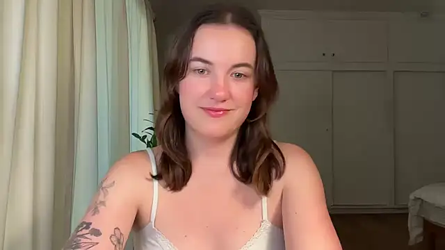 Snapshot of summerxo chatting on 05-30-26, 02:19 summerxo online show from 05-30-26, 02:19