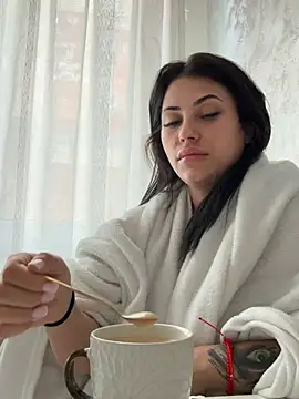 LunaSerenaX online show from 03-27-26, 08:37