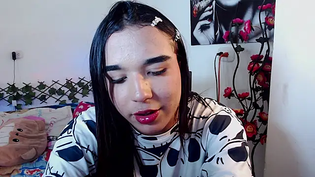 Candyy doll   online show from 05-13-26, 05:27