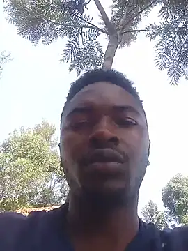 Snapshot of Rakeem023 chatting on 05-25-26, 12:00 Rakeem023 online show from 05-25-26, 12:00