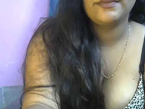 Snapshot of QUEEN-OF-QUEEN chatting on 07-13-26, 08:22 QUEEN-OF-QUEEN online show from 07-13-26, 08:22