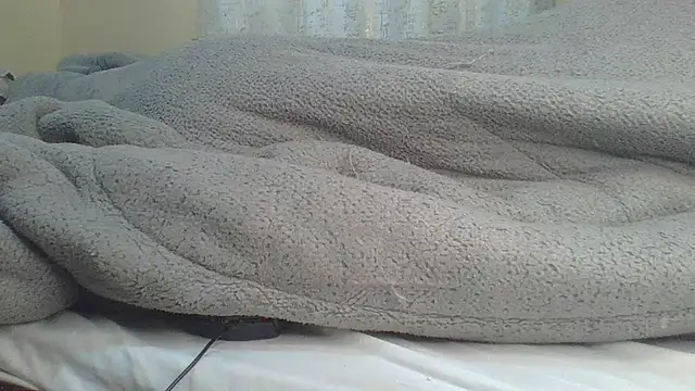 Snapshot of ndivhuwomuleya chatting on 05-14-26, 04:30 ndivhuwomuleya online show from 05-14-26, 04:30