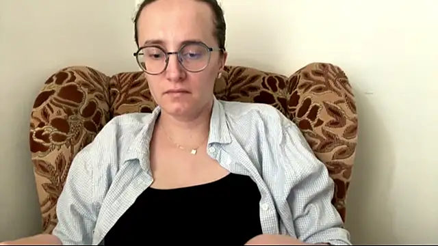 Snapshot of SofiaTease chatting on 06-11-26, 01:20 SofiaTease online show from 06-11-26, 01:20