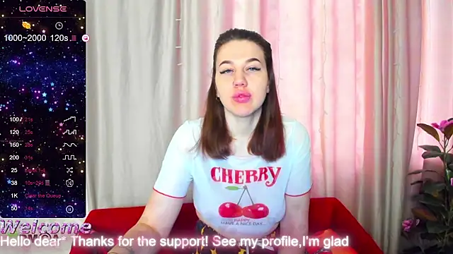 LilllyMoon online show from 04-06-26, 01:58