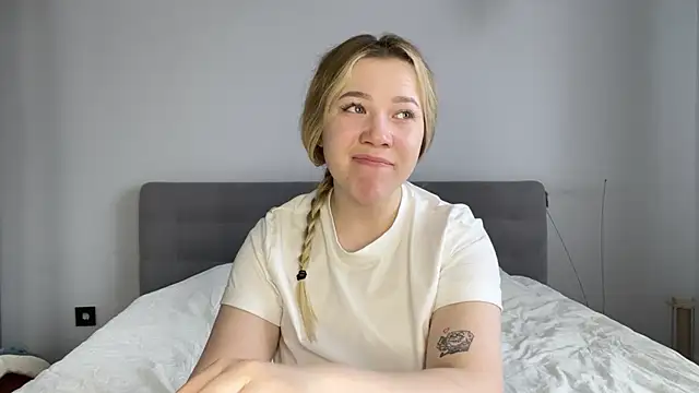 alyrasun online show from 03-28-26, 06:13