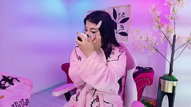 Snapshot of Miia__owens chatting on 07-17-26, 08:03 Miia owens online show from 07-17-26, 08:03
