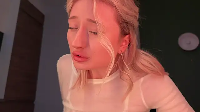 Wendy Amberr online show from 03-22-26, 06:11