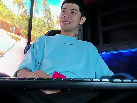 ChristoperGiraldo online show from 04-05-26, 02:36