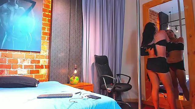 Sienna Dark online show from 03-25-26, 11:27