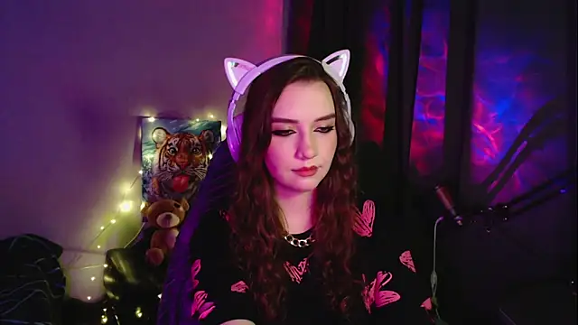 Snapshot of Celia_Sensual_ chatting on 04-14-26, 08:04 Celia Sensual online show from 04-14-26, 08:04