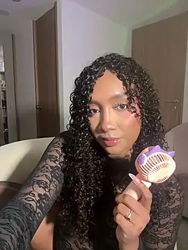 Amber peach online show from 03-25-26, 01:00