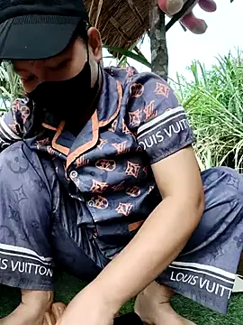 Tini-mimi online show from 04-18-26, 01:31