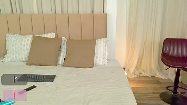 Snapshot of grace_clarc chatting on 06-25-26, 03:27 grace clarc online show from 06-25-26, 03:27