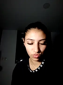 Snapshot of alicee_teen chatting on 03-20-26, 07:24 alicee teen online show from 03-20-26, 07:24