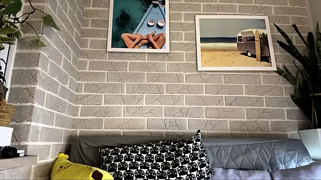 LaraDraggoo online show from 03-21-26, 07:39