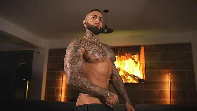 Snapshot of Eros_Dark_ chatting on 04-14-26, 11:11 Eros Dark online show from 04-14-26, 11:11
