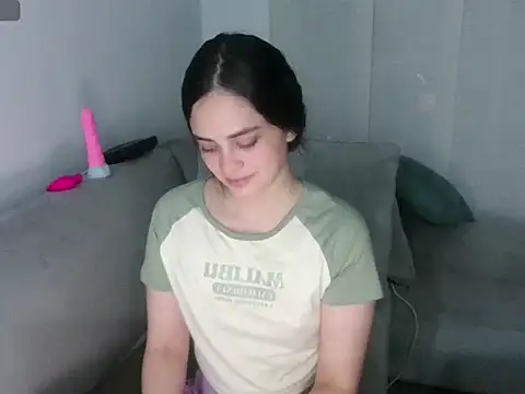Snapshot of ashely_jensen chatting on 03-29-26, 03:17 ashely jensen online show from 03-29-26, 03:17
