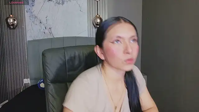 Snapshot of Chloe16_ chatting on 07-22-26, 11:18 Chloe16 online show from 07-22-26, 11:18