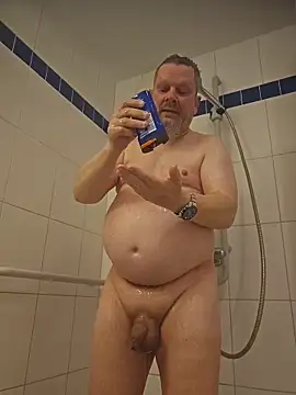 Snapshot of BigDaddyCooool chatting on 04-10-26, 09:19 BigDaddyCooool online show from 04-10-26, 09:19