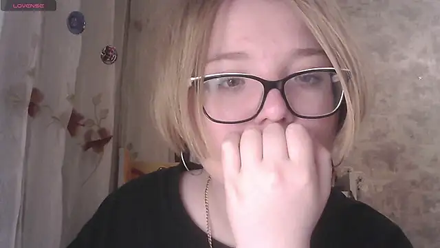 Snapshot of Stella_Vane chatting on 05-19-26, 04:57 Stella Vane online show from 05-19-26, 04:57