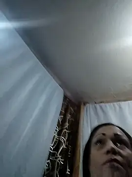 Snapshot of maroita chatting on 05-13-26, 01:08 maroita online show from 05-13-26, 01:08