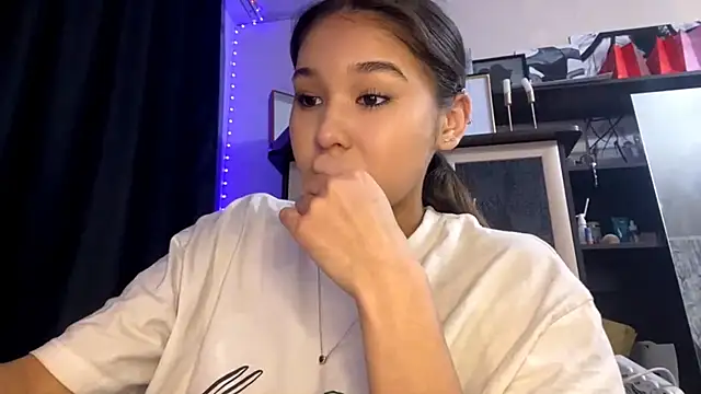 CatherineForbes online show from 04-13-26, 12:21