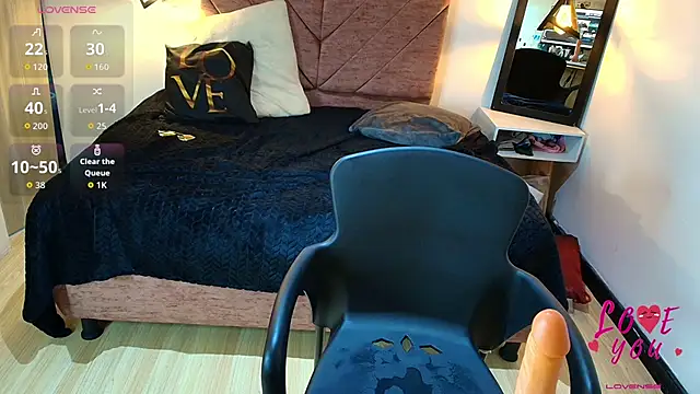 Amanda Fox   online show from 04-02-26, 08:01