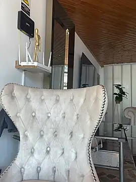 Cloe pink1 online show from 04-04-26, 01:30