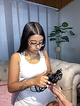 chanell pinkk online show from 04-08-26, 12:49