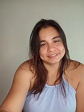 Snapshot of BettyBoo_w chatting on 05-22-26, 03:06 BettyBoo w online show from 05-22-26, 03:06