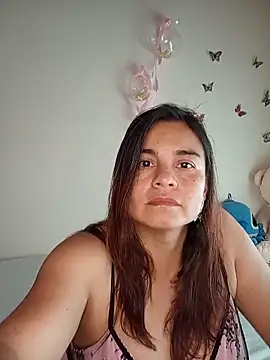 Snapshot of BettyBoo_w chatting on 05-24-26, 03:06 BettyBoo w online show from 05-24-26, 03:06