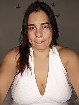 Snapshot of BettyBoo_w chatting on 05-31-26, 08:54 BettyBoo w online show from 05-31-26, 08:54