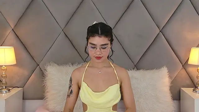 Snapshot of OliviaDiaz chatting on 05-12-26, 08:17 OliviaDiaz online show from 05-12-26, 08:17