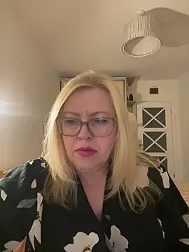 JanieLight53 online show from 05-30-26, 10:51