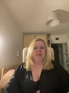JanieLight53 online show from 06-28-26, 12:27