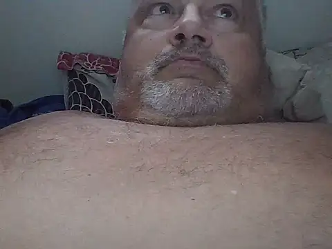 Snapshot of Cariciu_vd chatting on 05-28-26, 04:32 Cariciu vd online show from 05-28-26, 04:32