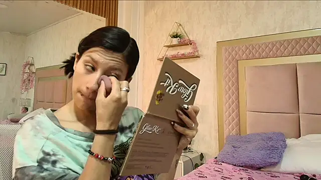 Madii  online show from 04-13-26, 12:21