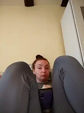 Bella-Monroe online show from 04-10-26, 04:23