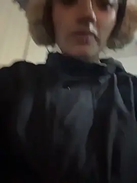 Snapshot of baby_akuma chatting on 05-08-26, 02:39 baby akuma online show from 05-08-26, 02:39