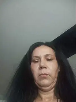 Snapshot of Elenna__ chatting on 05-15-26, 01:18 Elenna online show from 05-15-26, 01:18