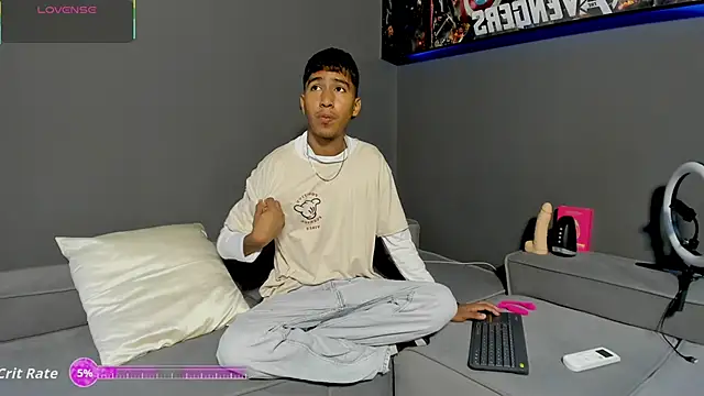 Snapshot of Ender_h0tt chatting on 05-12-26, 01:41 Ender h0tt online show from 05-12-26, 01:41