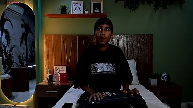 Snapshot of Ender_h0tt chatting on 07-03-26, 08:59 Ender h0tt online show from 07-03-26, 08:59